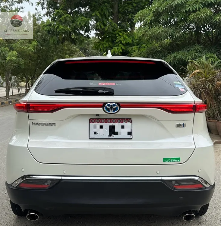 Toyota Harrier 2020 for Sale in Karachi Image-1