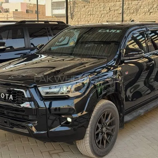 Toyota Hilux 2025 for Sale in Lahore Toyota Hilux 2025 for Sale in Lahore Image-3