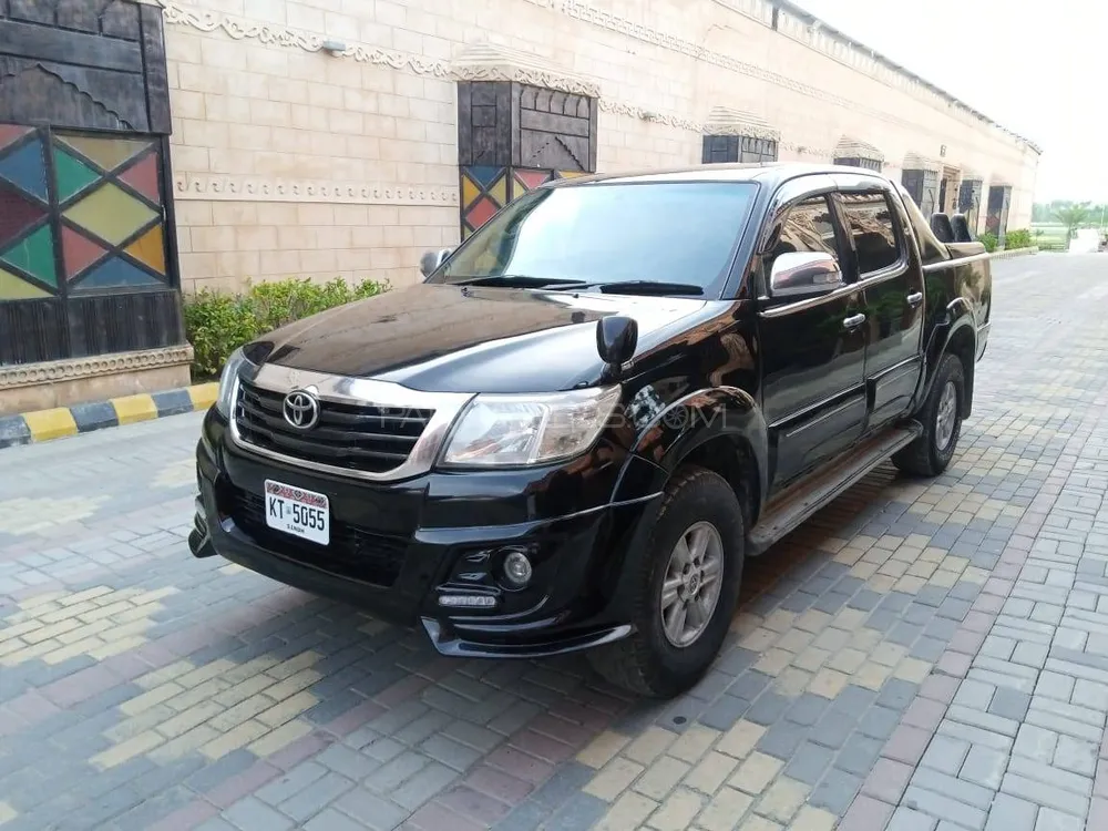 Toyota Hilux 2014 for Sale in Lower Dir Image-1