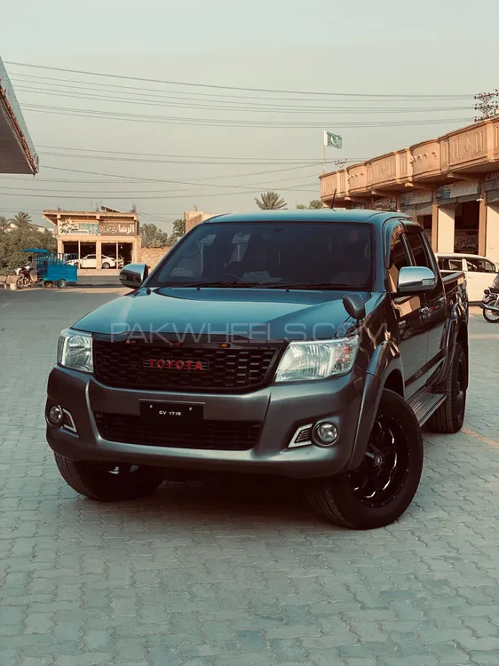 Toyota Hilux 2015 for Sale in D.G.Khan Image-1