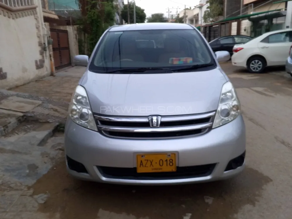 Toyota ISIS 2007 for Sale in Karachi Image-1