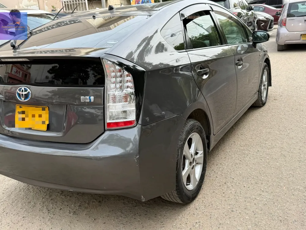 Toyota Prius 2011 for Sale in Karachi Image-1