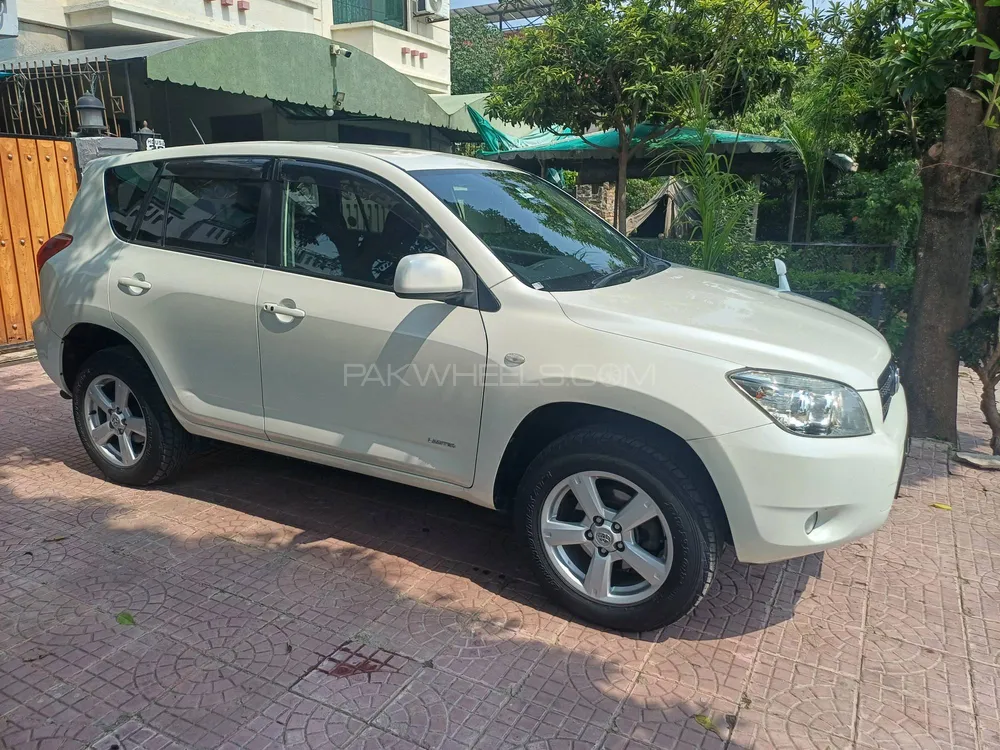 Toyota Rav4 2007 for Sale in Islamabad Image-1