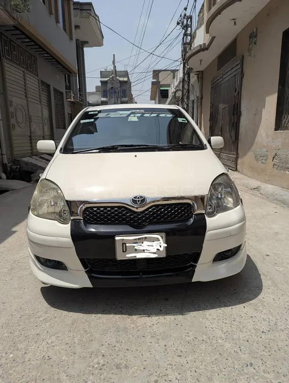 Toyota Vitz 2004 for Sale in Peshawar Image-1