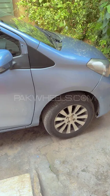 Toyota Vitz 2015 for Sale in Lahore Image-1