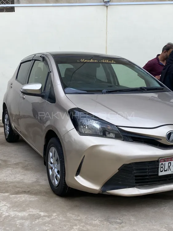 Toyota Vitz 2014 for Sale in Karachi Image-1