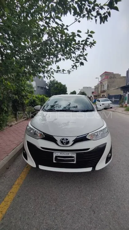 Toyota Yaris Sedan 2021 for Sale in Lahore Image-1