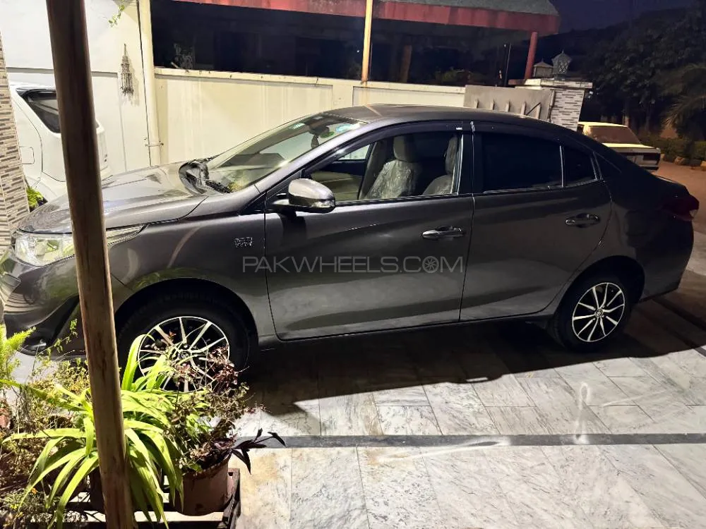 Toyota Yaris Sedan 2021 for Sale in Islamabad Image-1