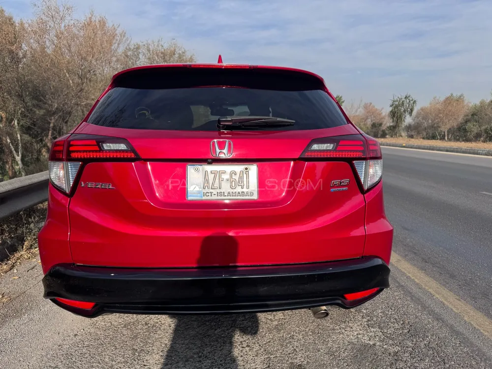 Honda Vezel 2017 for Sale in Islamabad Image-1