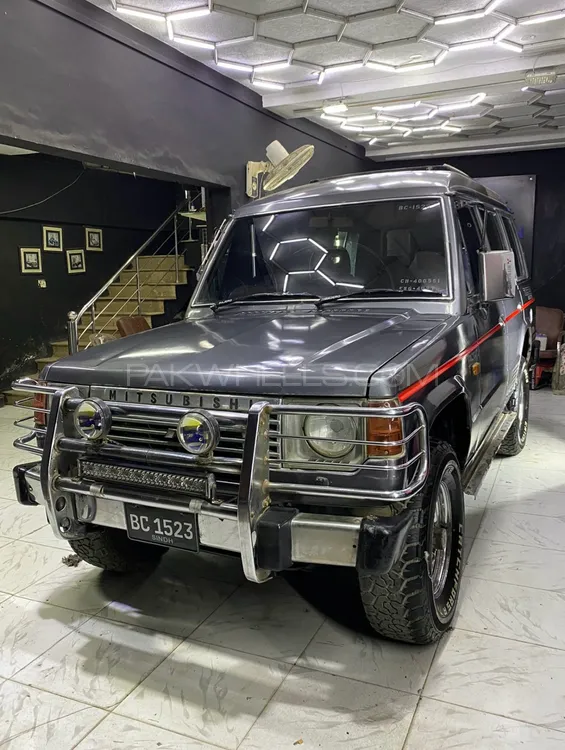 Mitsubishi Pajero 1990 for Sale in Karachi Image-1
