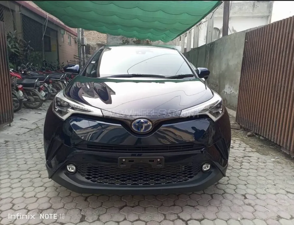 Toyota C-HR 2018 for Sale in Lahore Image-1