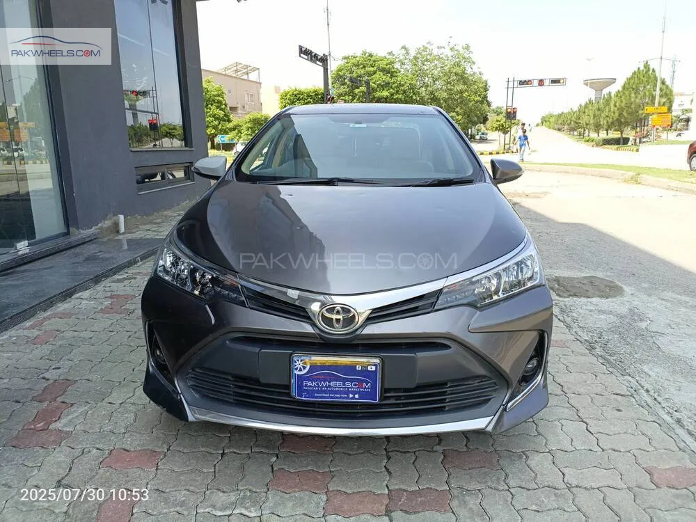 Toyota Corolla 2021 for Sale in Islamabad Image-1