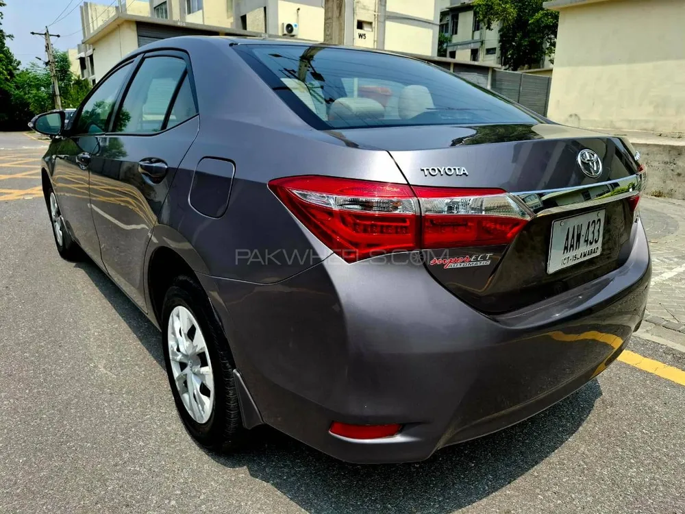 Toyota Corolla 2016 for Sale in Islamabad Image-1