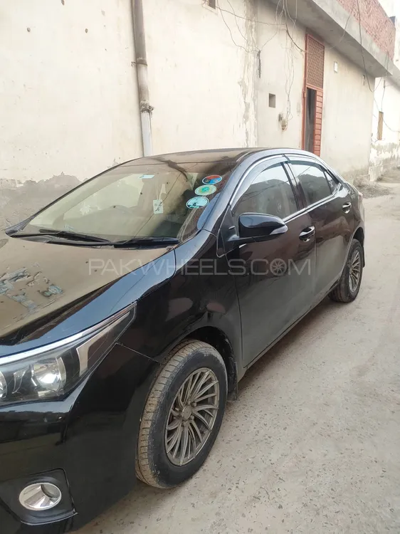 Toyota Corolla 2015 for Sale in Pattoki Image-1