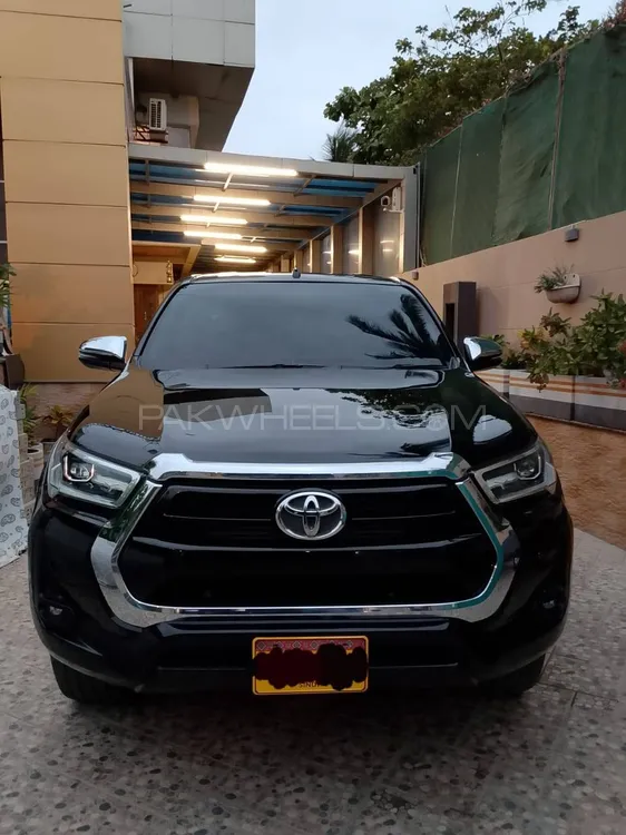 Toyota Hilux 2021 for Sale in Karachi Image-1