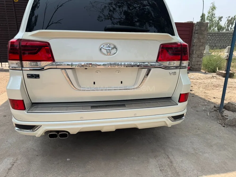 Toyota Land Cruiser 2021 for Sale in Peshawar Image-1