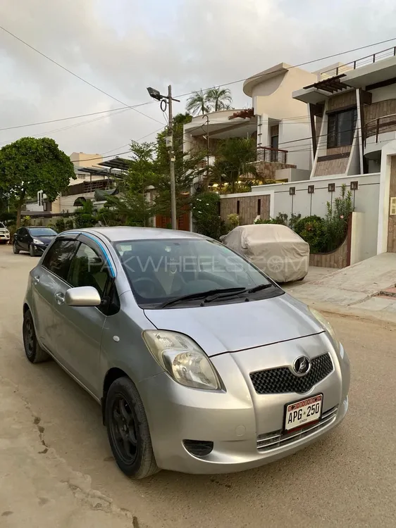 Toyota Vitz 2005 for Sale in Karachi Image-1