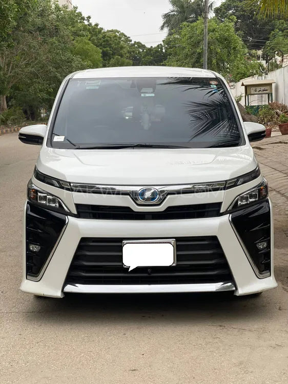 Toyota Voxy 2017 for Sale in Karachi Image-1