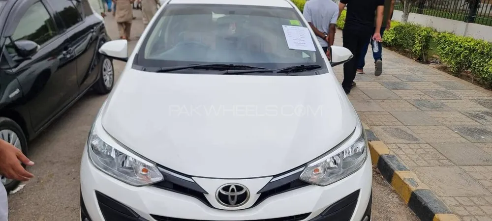Toyota Yaris Sedan 2020 for Sale in Karachi Image-1