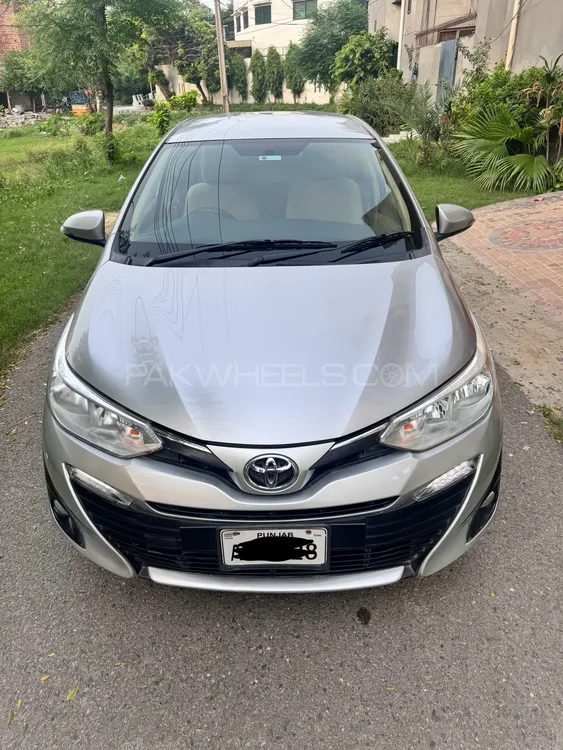 Toyota Yaris Sedan 2021 for Sale in Lahore Image-1