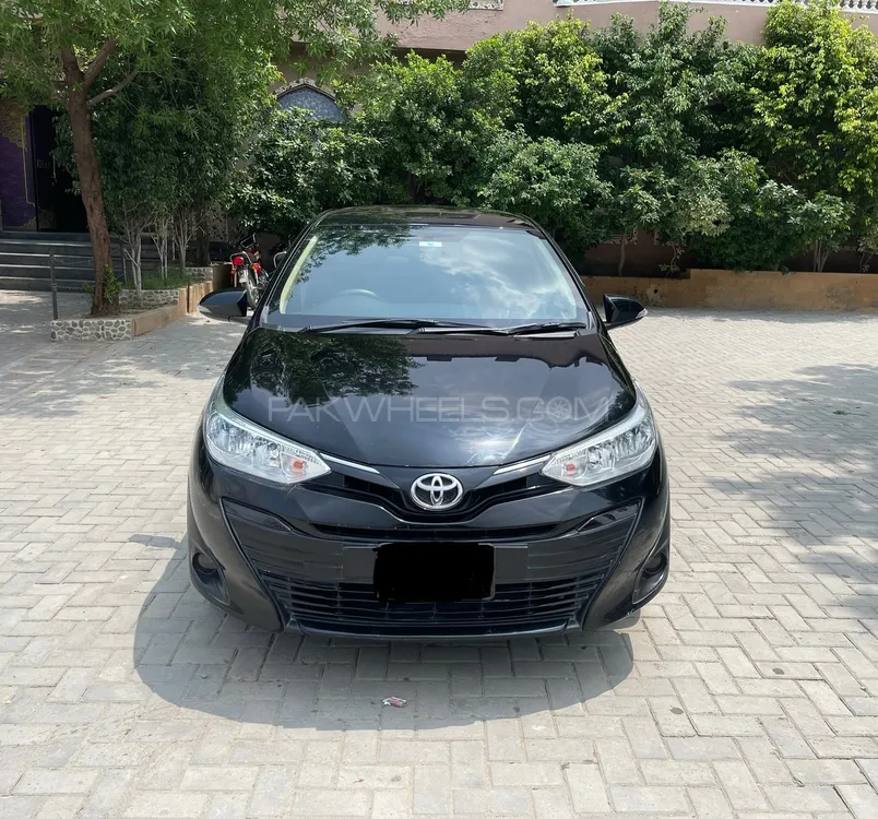 Toyota Yaris Sedan 2021 for Sale in Lahore Image-1