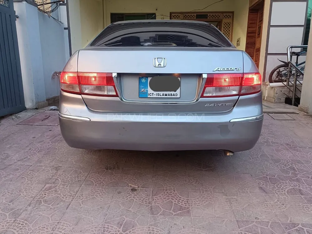 Honda Accord 2005 for Sale in Islamabad Image-1