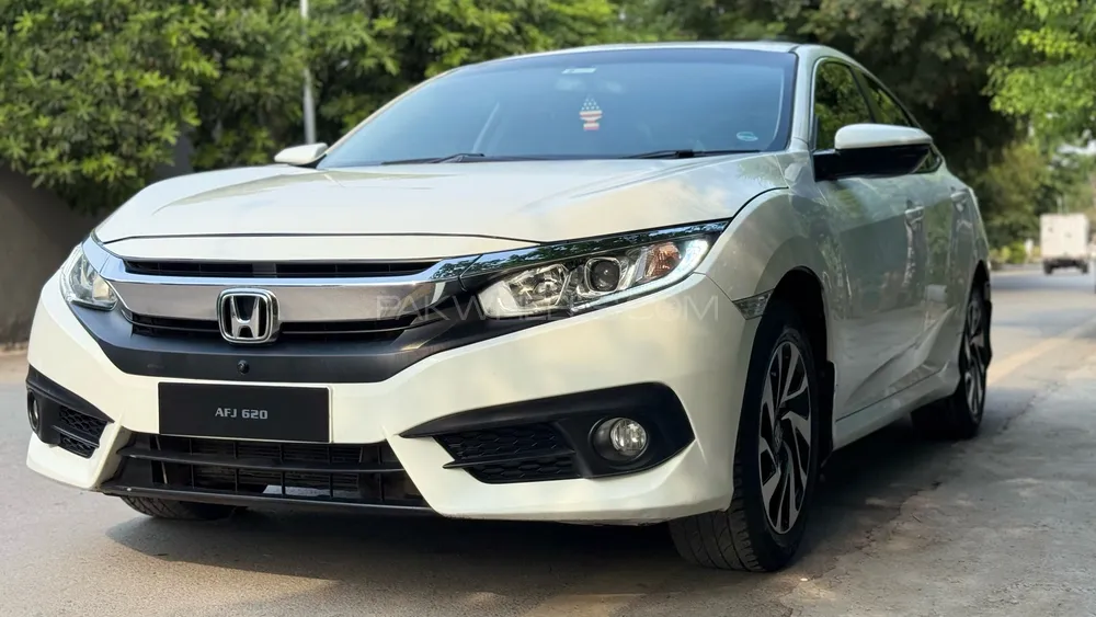 Honda Civic 2017 for Sale in Peshawar Image-1