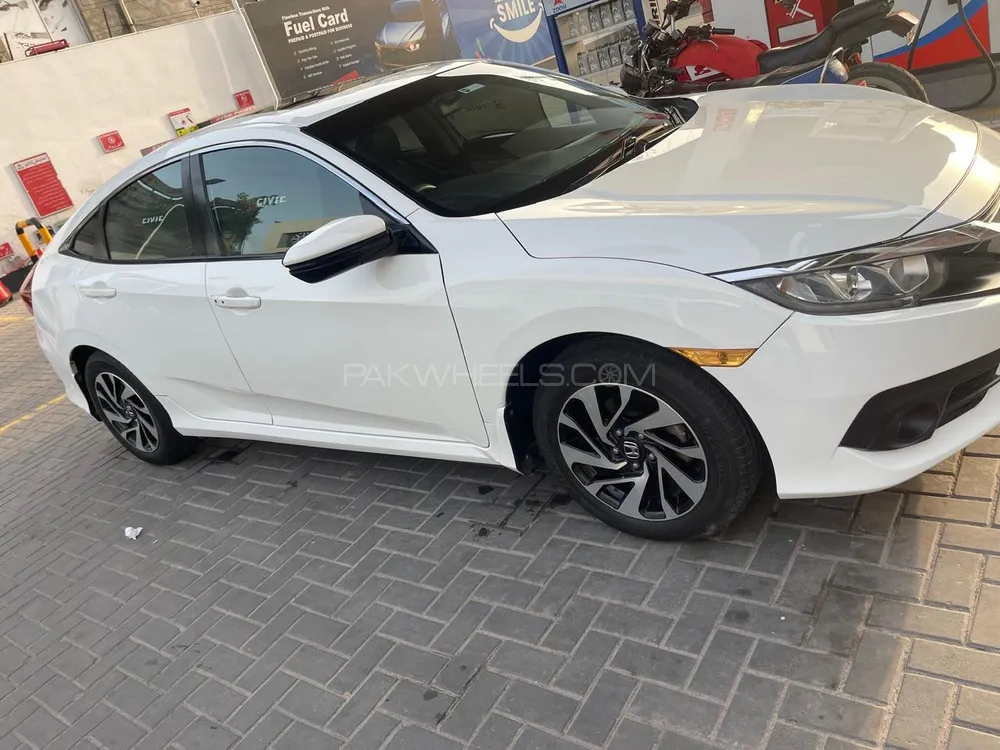 Honda Civic 2017 for Sale in Lahore Image-1