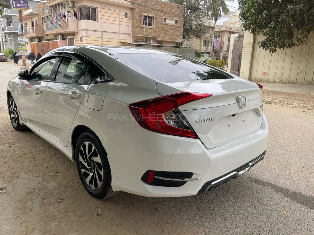 Honda Civic 2018 for Sale in Karachi Image-1