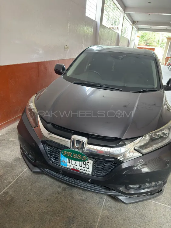 Honda Vezel 2014 for Sale in Multan Image-1
