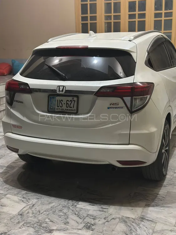 Honda Vezel 2015 for Sale in Peshawar Image-1