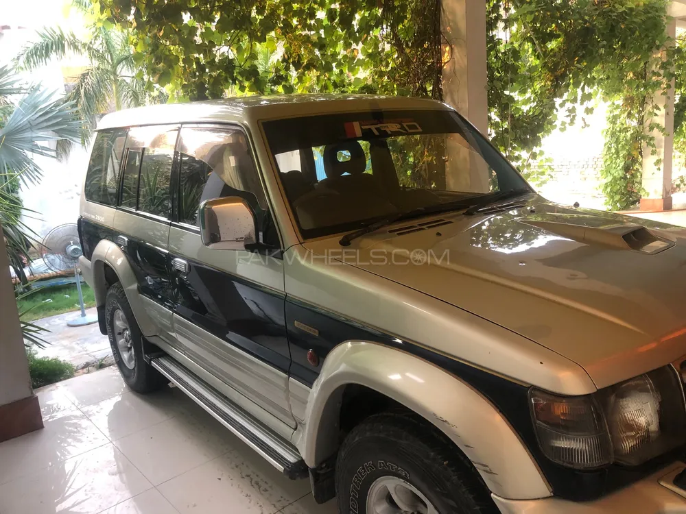 Mitsubishi Pajero 1995 for Sale in Mardan Image-1