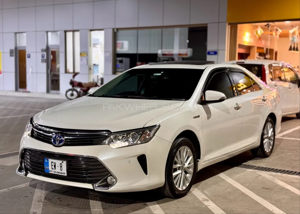 Toyota Camry 2015 for Sale in Sargodha Image-1