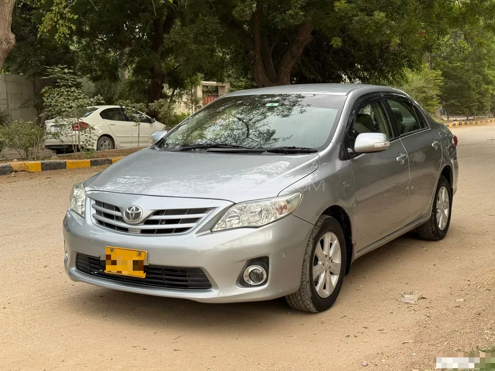 Toyota Corolla 2013 for Sale in Karachi Image-1