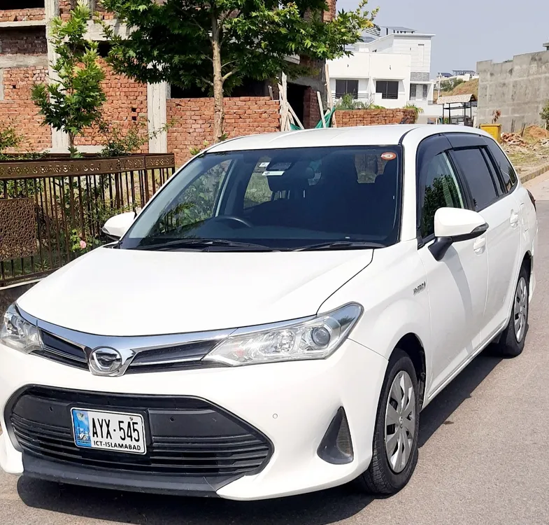 Toyota Corolla Fielder 2020 for Sale in Islamabad Image-1