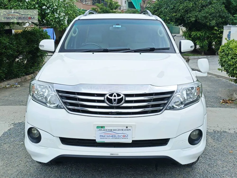 Toyota Fortuner 2015 for Sale in Lahore Image-1