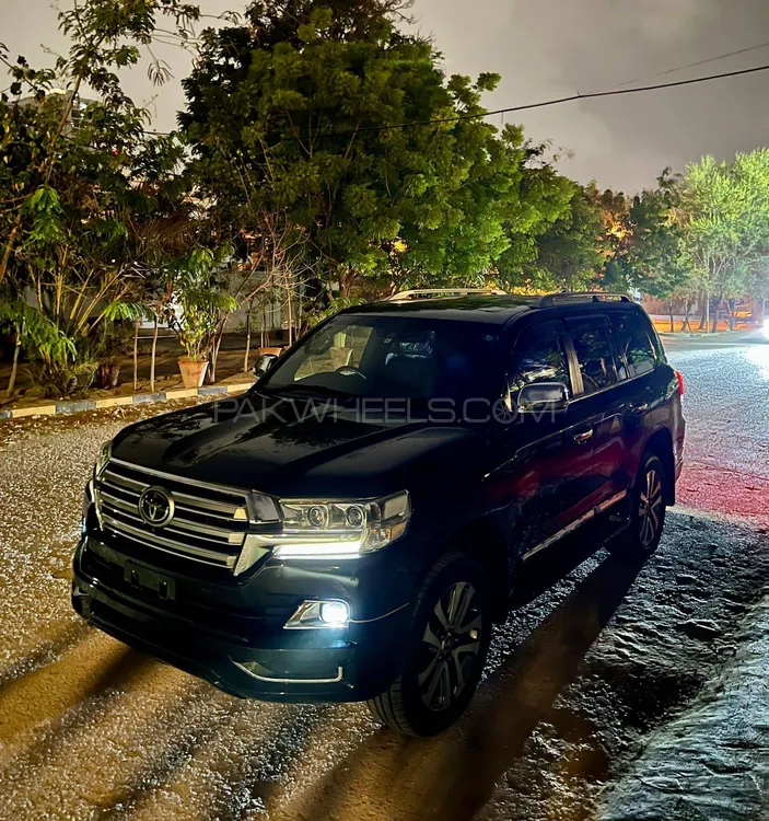 Toyota Land Cruiser 2017 for Sale in Lahore Image-1