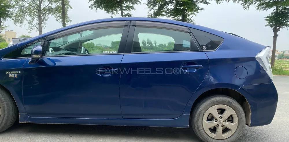 Toyota Prius 2010 for Sale in Lahore Image-1