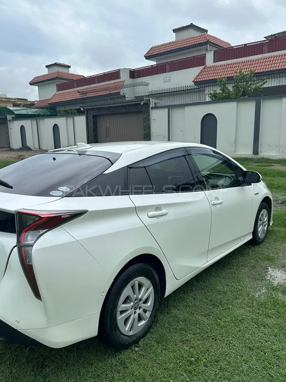 ٹویوٹا پریوس 2017 for Sale in نوشہرہ Image-1