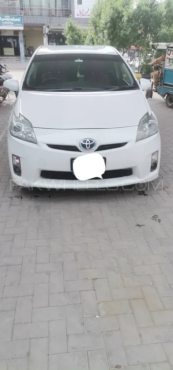 Toyota Prius 2011 for Sale in Lahore Image-1