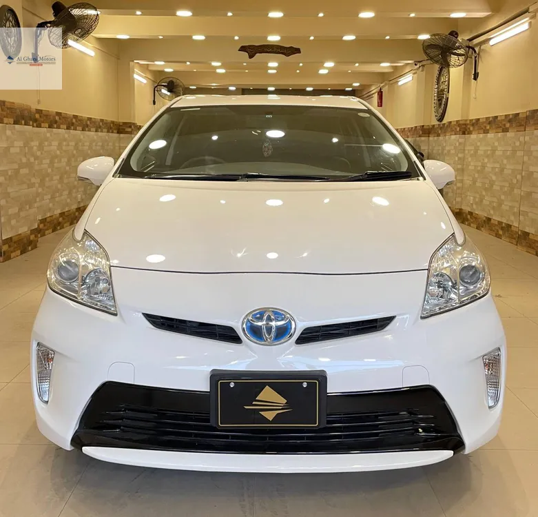 Toyota Prius 2012 for Sale in Karachi Image-1