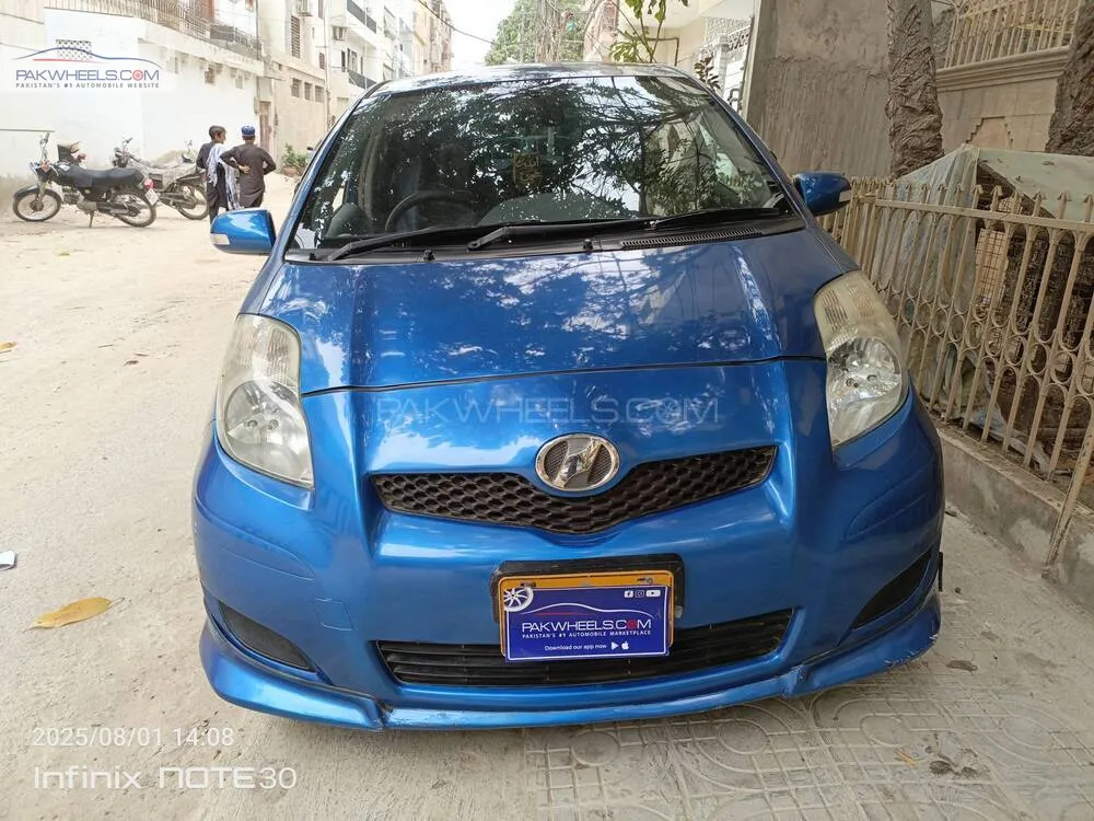 Toyota Vitz 2010 for Sale in Karachi Image-1