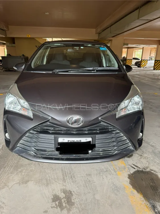 Toyota Vitz 2018 for Sale in Lahore Image-1