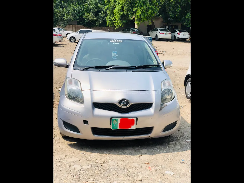 Toyota Vitz 2010 for Sale in Peshawar Image-1