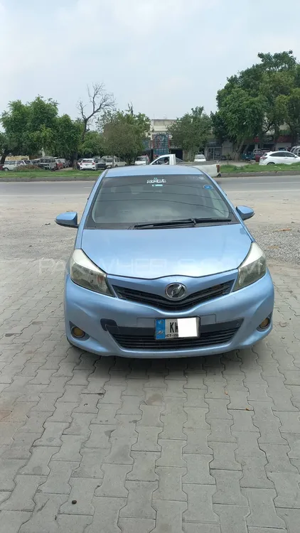 Toyota Vitz 2011 for Sale in Rawalakot Image-1