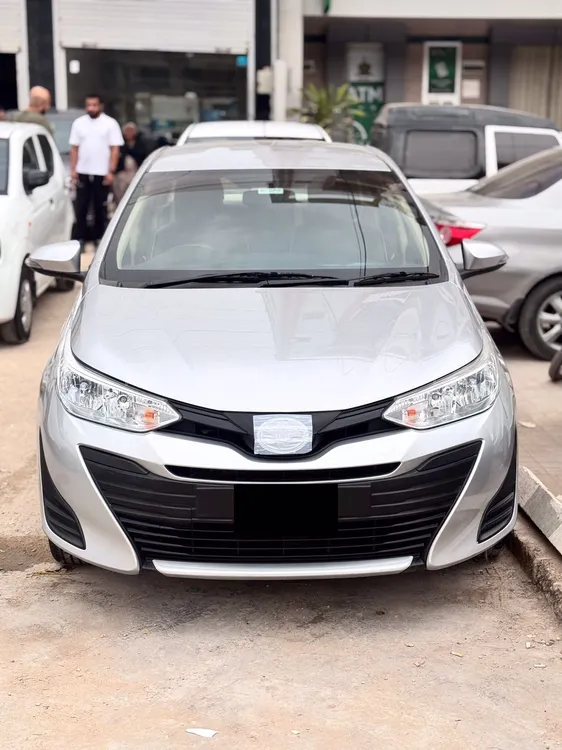 Toyota Yaris Sedan 2020 for Sale in Karachi Image-1