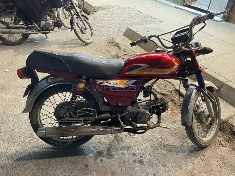 Unique Xtreme UD 70 2011 for Sale Image-1