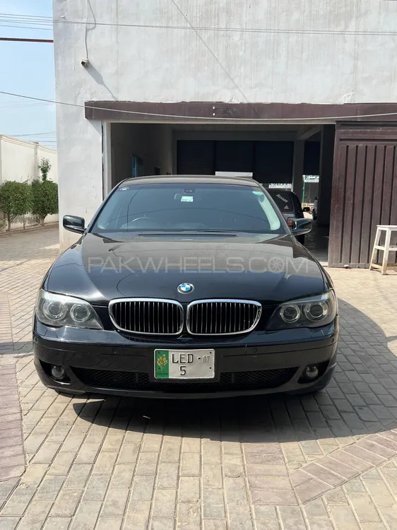 BMW 7 Series 2007 for Sale in Shorkot Image-1