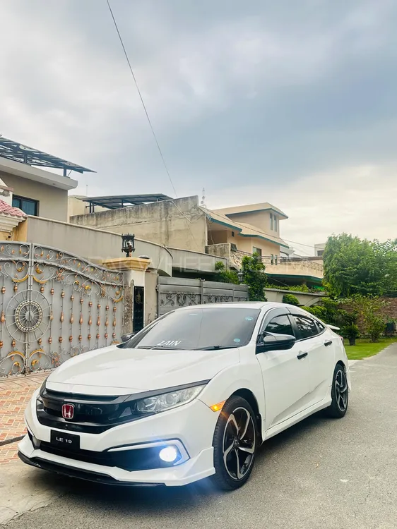 Honda Civic 2017 for Sale in Lahore Image-1