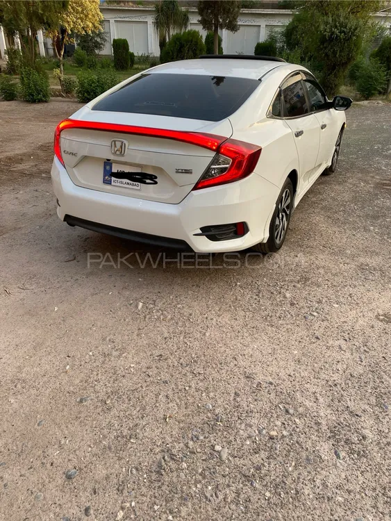 Honda Civic 2016 for Sale in Peshawar Image-1